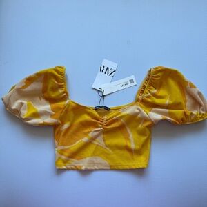 Zara Yellow and Cream Puff Sleeve Blouse